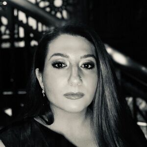 Meet your Posher, Angela